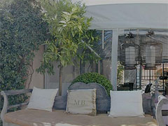 Maison Blanche Champagne Bar